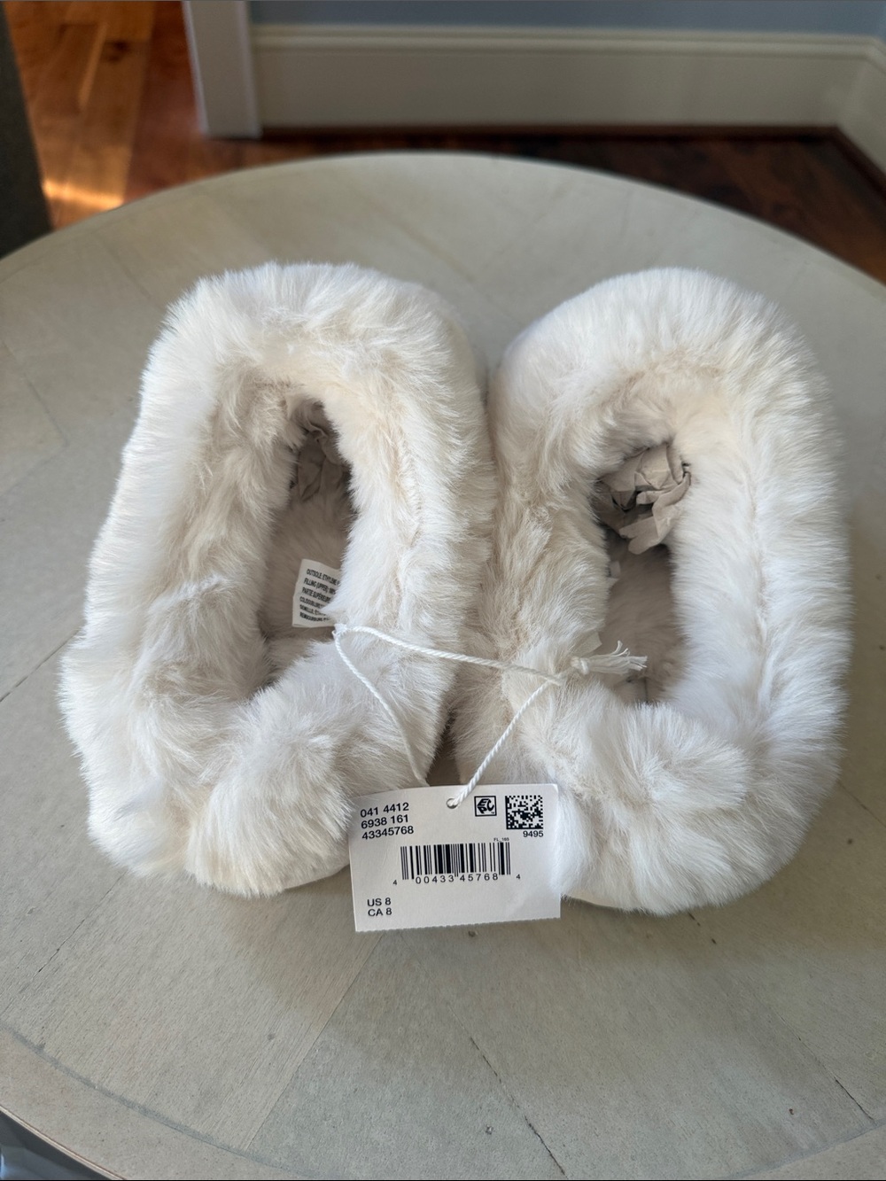 American Eagle Halloween Peanuts Snoopy Slippers Size 8 🍂🎃🍁 - Picture 2 of 3